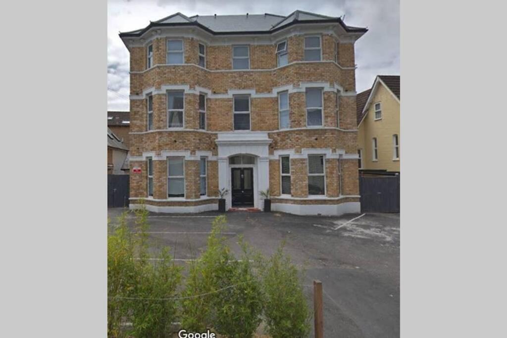 Stylish 2 Bed 2 Bath *Close To Beach And Centre With Parking* Bournemouth Exterior foto